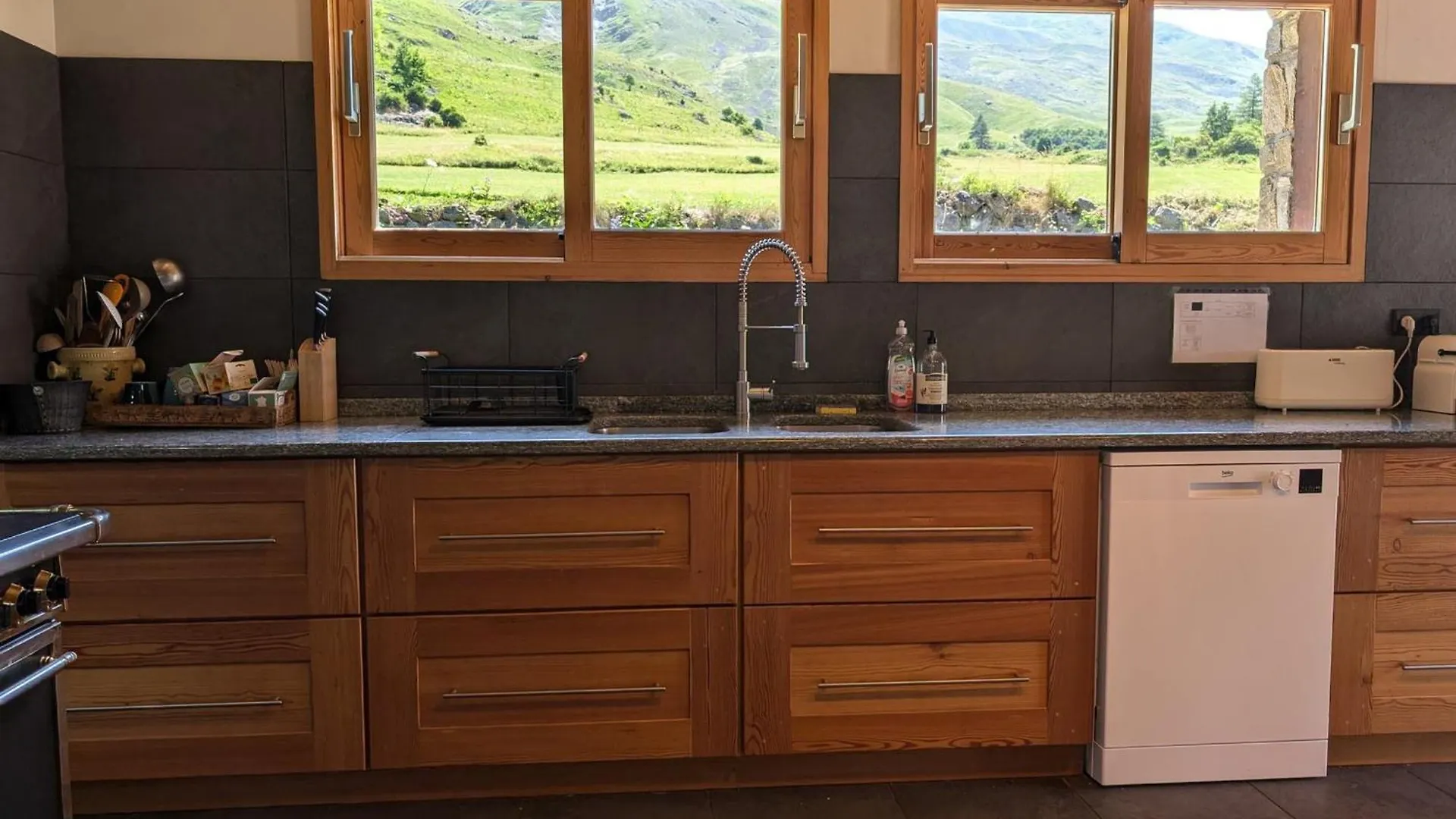 Chalet Spacieux 14 Pers A Valloire Avec Wi-Fi Et Parking Prive - Fr-1-263-560 0*,  France