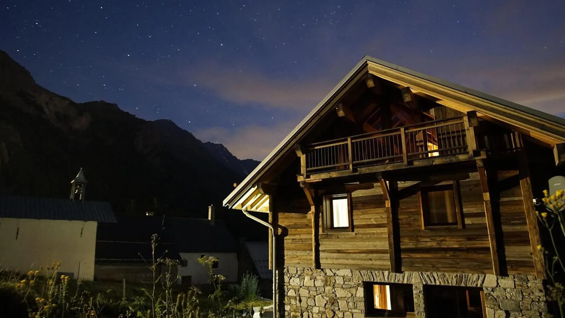 Chalet Spacieux 14 Pers A Valloire Avec Wi-Fi Et Parking Prive - Fr-1-263-560